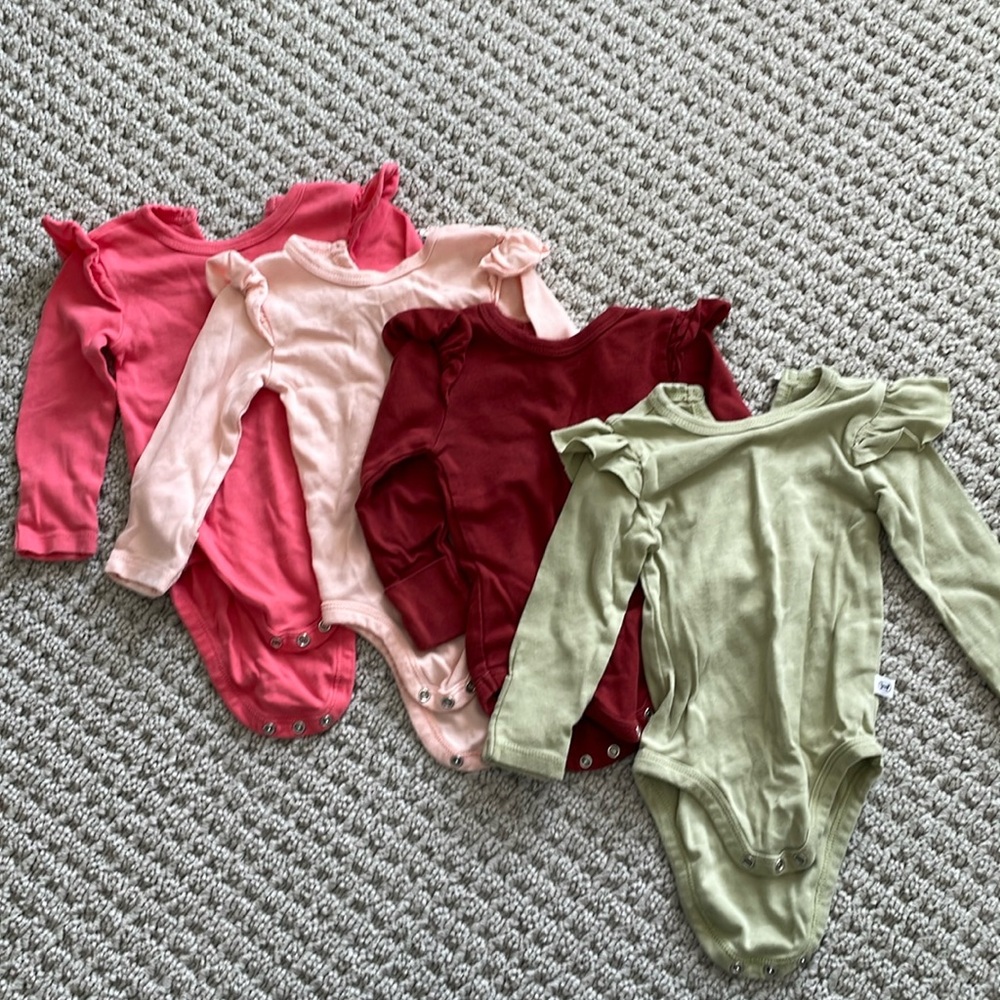 Bundle Honest Company Ruffles Long Sleeve Onesies 3-6M - Set of 4